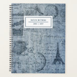 Agenda Vintage Denim Eiffel Tower Name<br><div class="desc">Este notebook planejador de na moda apresenta um design de denim antigo, incluindo desenhos da Torre Eiffel, um relógio de bolso, máquina de escrever, carimbo de correio e muito mais. Fácil de personalizar para qualquer uso - um presente, de volta à escola, à faculdade, adolescentes, mães, etc. A parte traseira...</div>