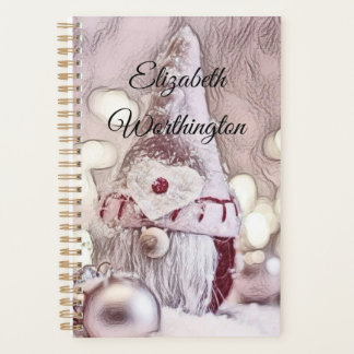Agenda Vintage Desenho de um Gnomo Rosa na neve