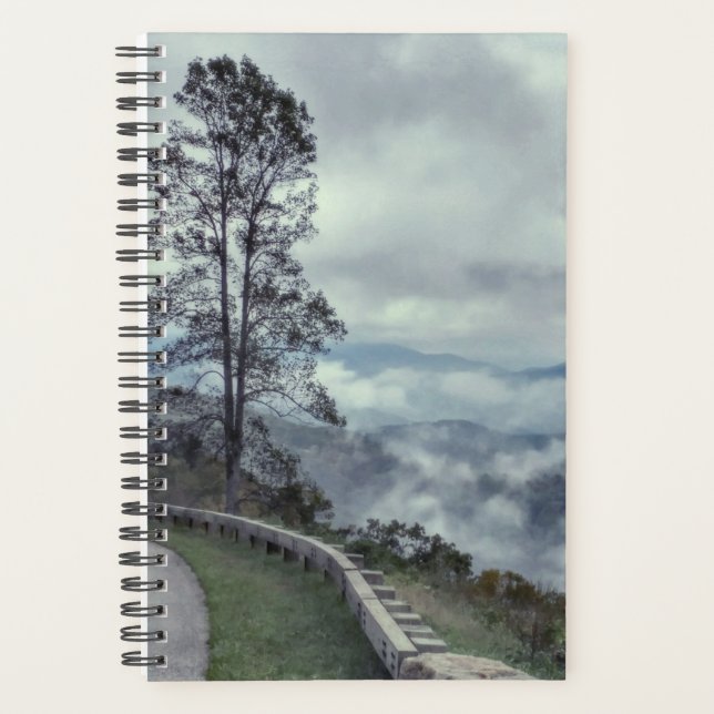 Agenda Vista panorâmica das nuvens de nevoeiro das Montan (Frente)