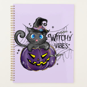 Agenda Witchy Vibes Gato preto no punho e lanterna