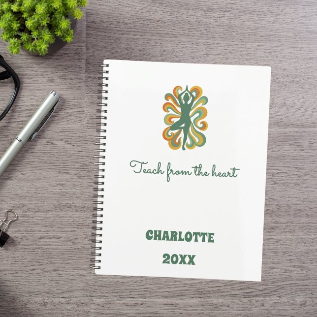 Agenda Yoga pose swirls green orange slogan retro 2026 (Criador carregado)