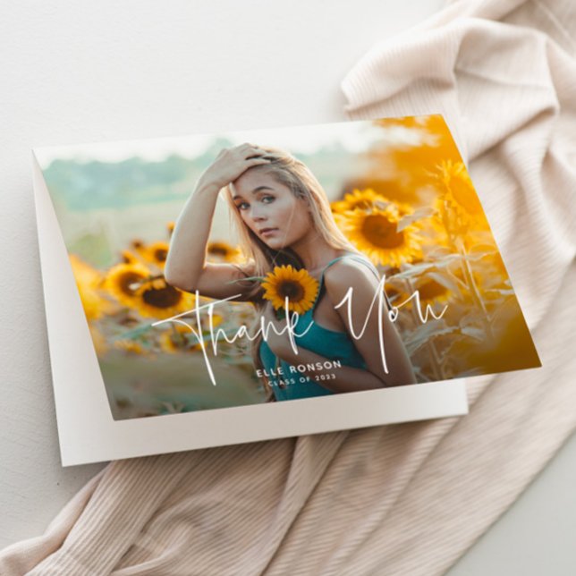 Agradecimento Cartão de Formatura Foto Script Moderno 2 (Modern script photo graduation thank you cards.)