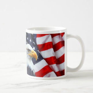Águia americana norte-americana da caneca na