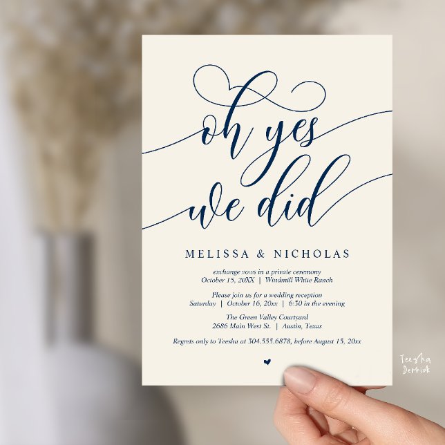 Ah Sim, Nós Fizemos Anúncio de Casamento com Rotei (Oh Yes We Did Modern Creative Script Elopement Announcement Dinner Card in Navy Blue Ivory)