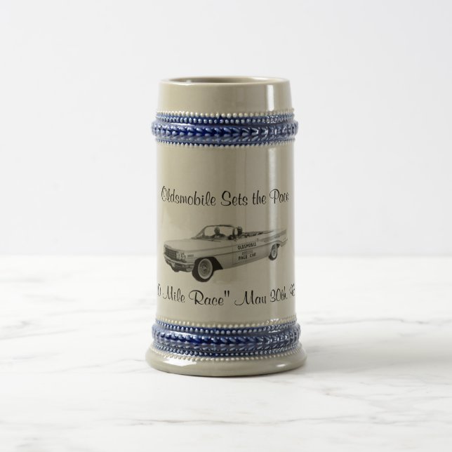 Ajustando a caneca de cerveja da cerveja do ritmo (Centro)