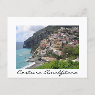 Aldeia na costa de Amalfi — cartão postal branco