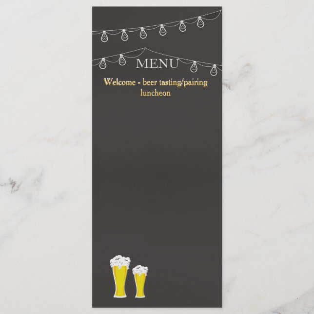 Algo está fabricando cerveja o cartão do menu (Frente)