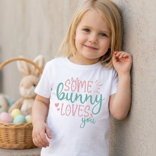 Alguma Lebre Ama Você Camiseta de Páscoa para Cria