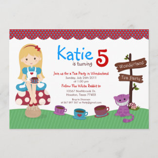 Alice no Convite de Aniversário da Maravilha
