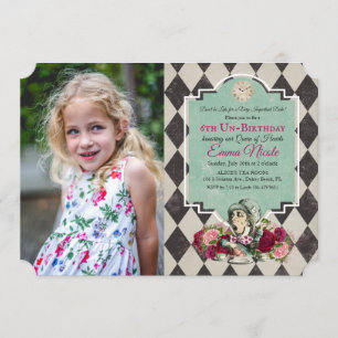 Alice no Convite Fotográfico de Aniversário da T