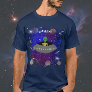 Alienígena em espaçonave Vestindo camiseta do Novo