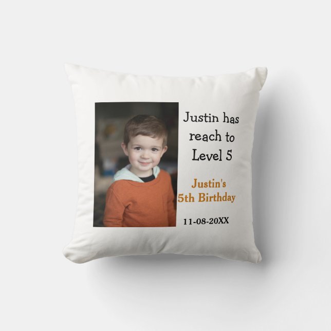 Almofada 5 jogo de aniversário em data moderna (Frente)