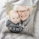 Almofada A melhor avó do mundo, a melhor foto do ano passad<br><div class="desc">Travesseiro decorativo decorativo com sua foto personalizada e o texto "A melhor avó do mundo" com ano personalizado ou outro texto abaixo.</div>