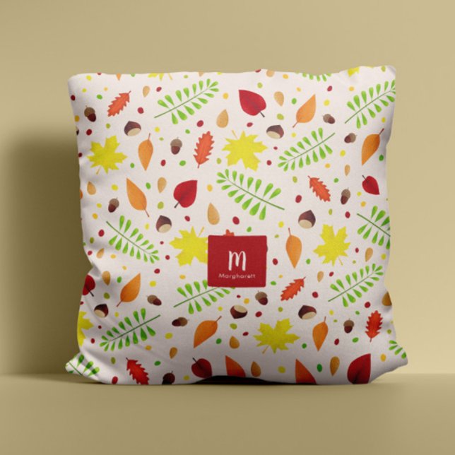 Almofada A queda colorida deixa monograma de nome personali (Colorful fall leaves pillow with custom name and monogram for personalized autumn home decor)