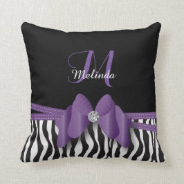 Almofada A zebra Amethyst listrada curvou | personalizado