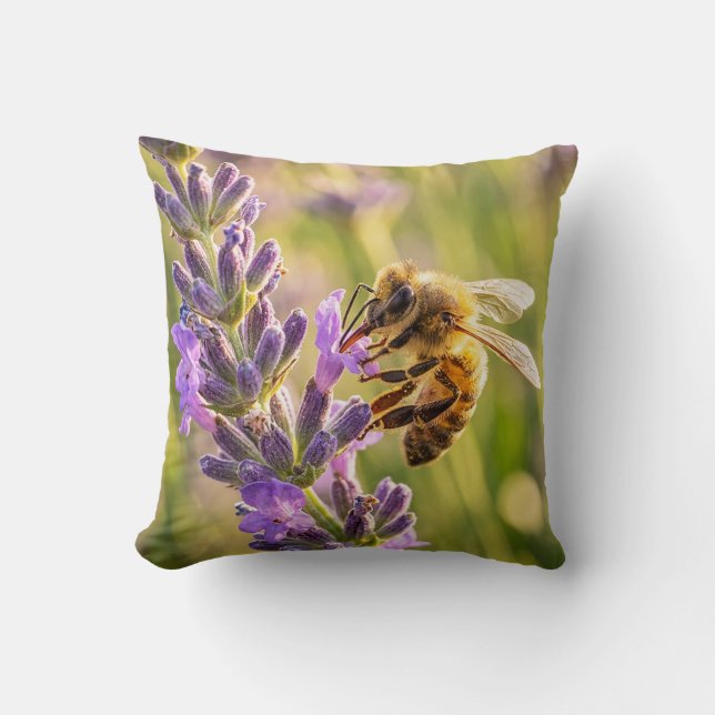 Almofada Abelha na Lavanda (Frente)