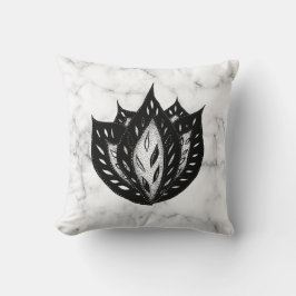 Almofada abstrato de flor gótico preto e branco monocromáti