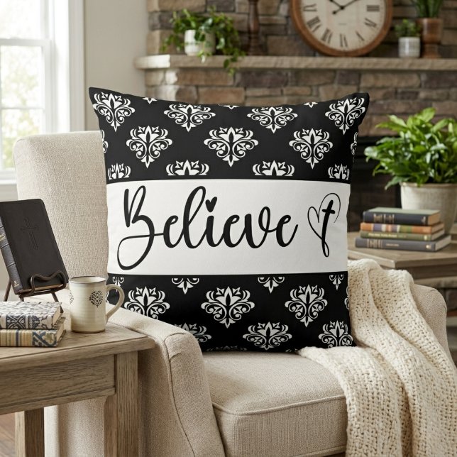 Almofada Acredite Roteiro Moderno Preto Branco Damask Crist (Believe Modern Script Black White Damask Christian Throw Pillow)