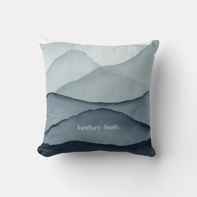 Almofada Adventure Awaits Watercolor Mountain (Frente)