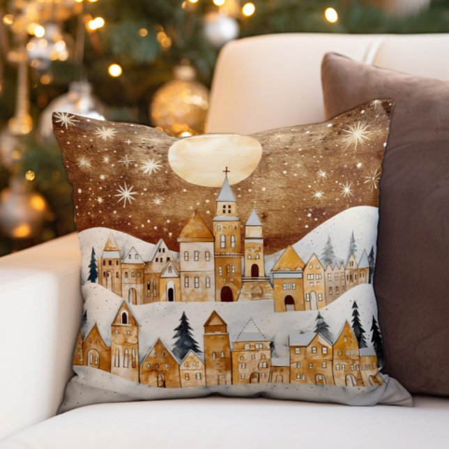 Almofada Aldeia Dourada Vintage Coberta de Neve (Elegant gold and white snow-covered village Christmas pillow)