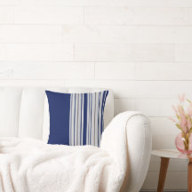 Alfinete com risca azul e branca com acentos preto