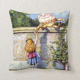 Almofada Alice e Humpty Dumpty na Terra das Maravilhas