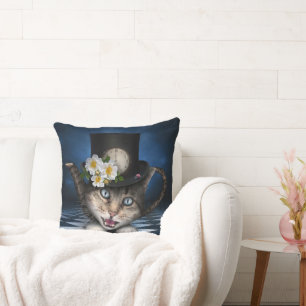 Almofada Alice incrível no Gato de Teacup no País das Marav