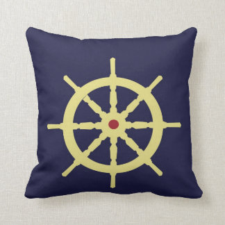 Almofada Amarelo com o leme vermelho do navio no fundo dos