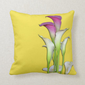 Almofada Amarelo do buquê do lírio de Calla