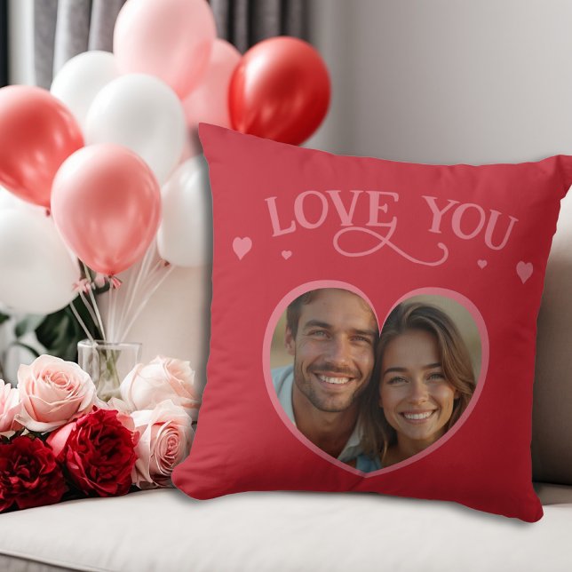 Almofada Amor Personalizado do Namorados Vermelho Romântico (Romantic Red Valentine’s Personalized Love Throw Pillow)