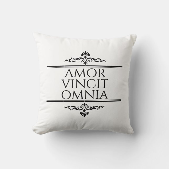 Almofada Amor Vincit Omnia - Adoro Conquistas Todos (Frente)
