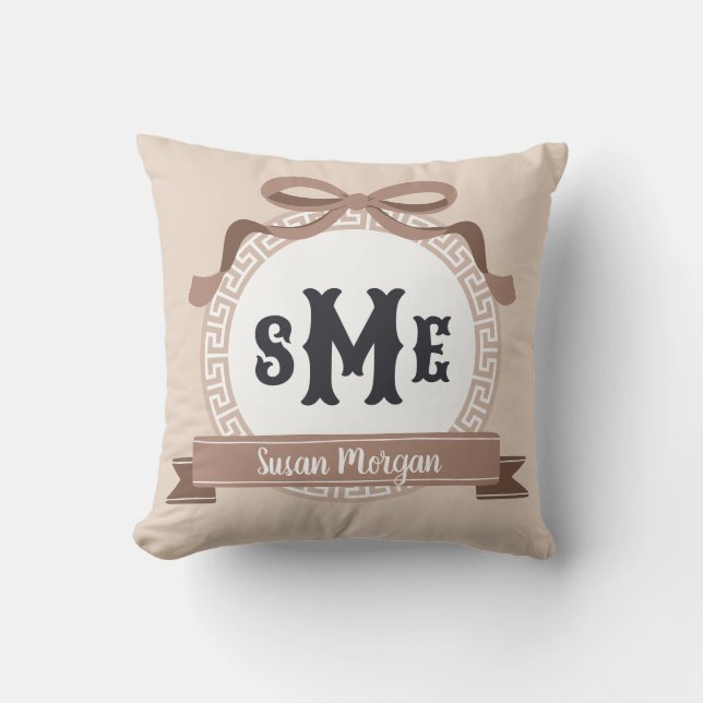 Almofada Arco de Tecla Grega Reversa Bege Monograma (Frente)