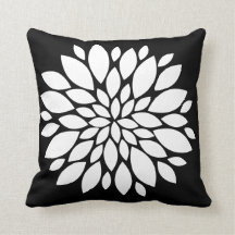 Arte bonito das pétalas da flor branca no preto