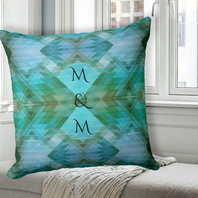 Almofada Artesanatos Arts Travesseiro de ponto de referênci (Pillow featuring a geometric Aztec inspired pattern in mint, teal, turquoise with monogram)