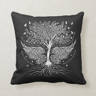 Almofada Asas a voar e árvore com travesseiro decorativo
