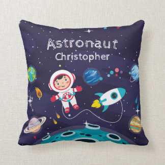 Almofada Astronaut child on the moon, monogrammed name