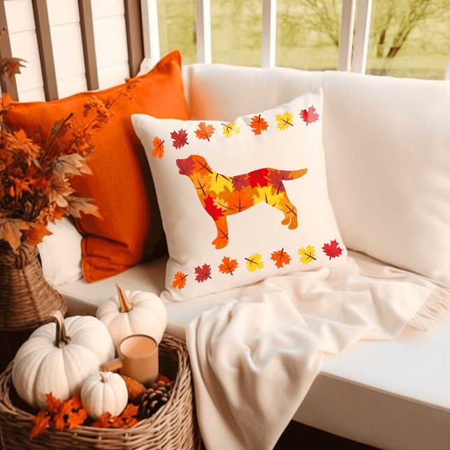 Almofada Autumn Deixa Labrador Retriever Silhout (Autumn Leaves Labrador Silhouette Pillow for Labrador lovers.  Gift Idea for dog moms.)