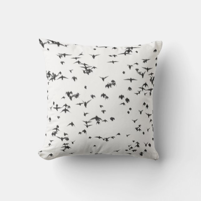 ALMOFADA AVES NEGROS VOANDO NO CÉU (Frente)