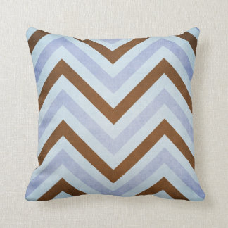 Almofada Azul e travesseiro decorativo de Brown Chevron