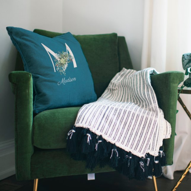 Almofada Azul-flor-aquarela monograma azul (Criador carregado)