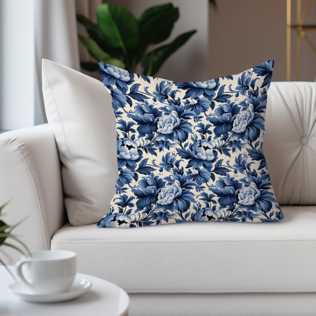 Almofada Azul Floral Damask Vintage (Blue vintage damask floral decorator pillow)