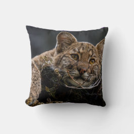 Almofada Baby Bobcat Mentindo em árvore