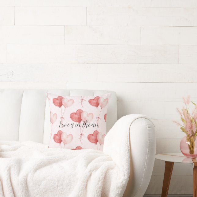 Almofada Balões Coração Rosa Vermelho no Ar de Amor (Sofá)