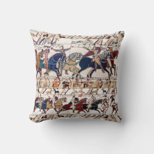 ALMOFADA BAYEUX TAPESTRY 1066 KNIGHTS E ARQUIVOS NORMANOS