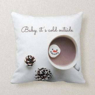 Almofada Bebê Está Frio Lá Fora Chocolate Quente de Natal
