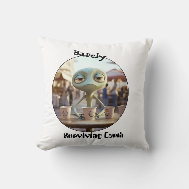 Almofada Bebedor de café alienígena sobrevivendo na Terra (Frente)