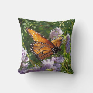 Almofada Bela Borboleta Laranja Monarca com Flores