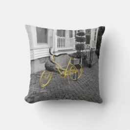 Almofada Bicicleta Amarela na Sidewalk