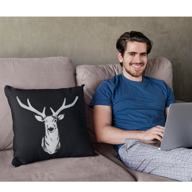 Almofada Big Buck Silver Deer Black Modern Men (Silver Buck Black Sleek and Modern pillow for the bachelor in your life.)