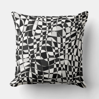 Almofada Black and White Checkered Warp Pattern